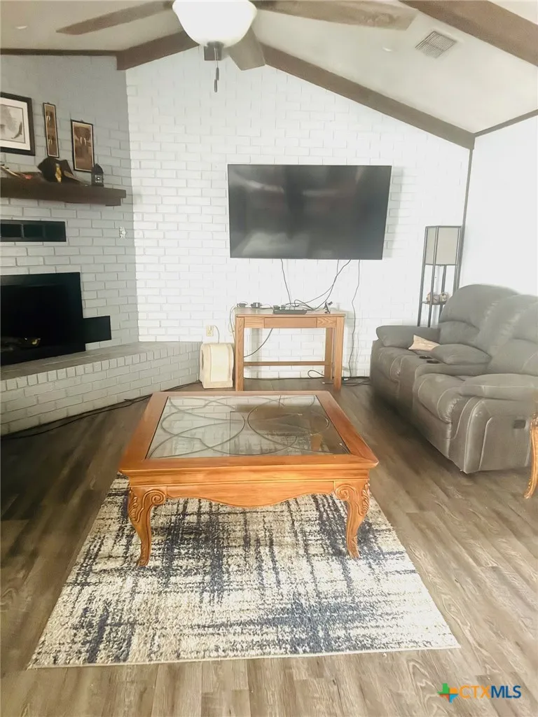 817 S Bell Street Hamilton, TX 76531