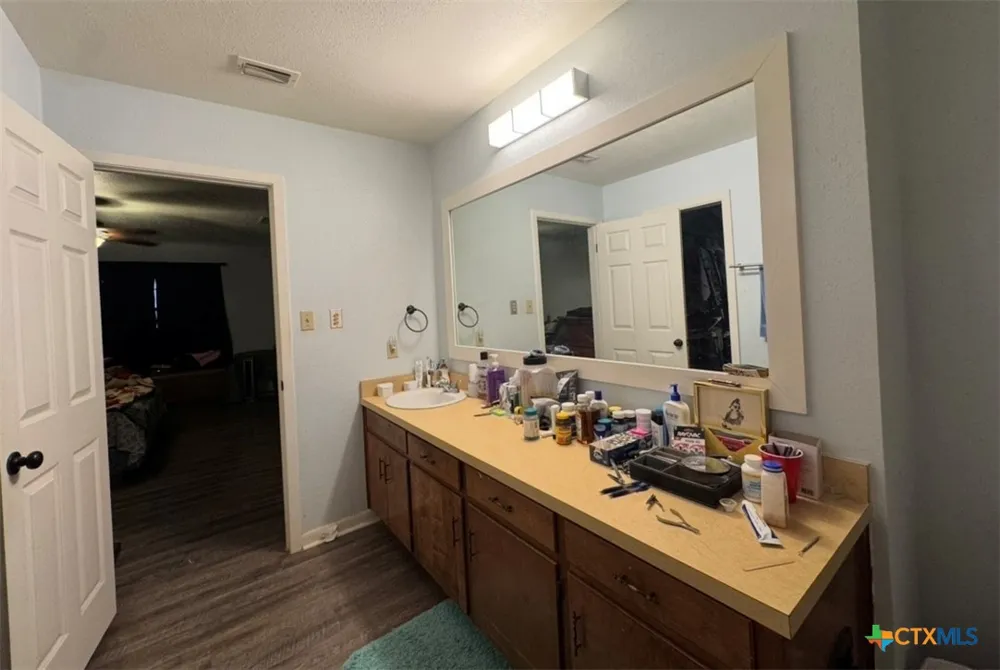 817 S Bell Street Hamilton, TX 76531
