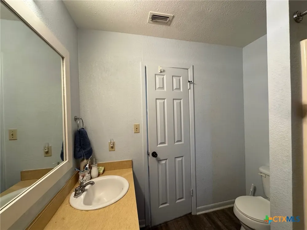 817 S Bell Street Hamilton, TX 76531