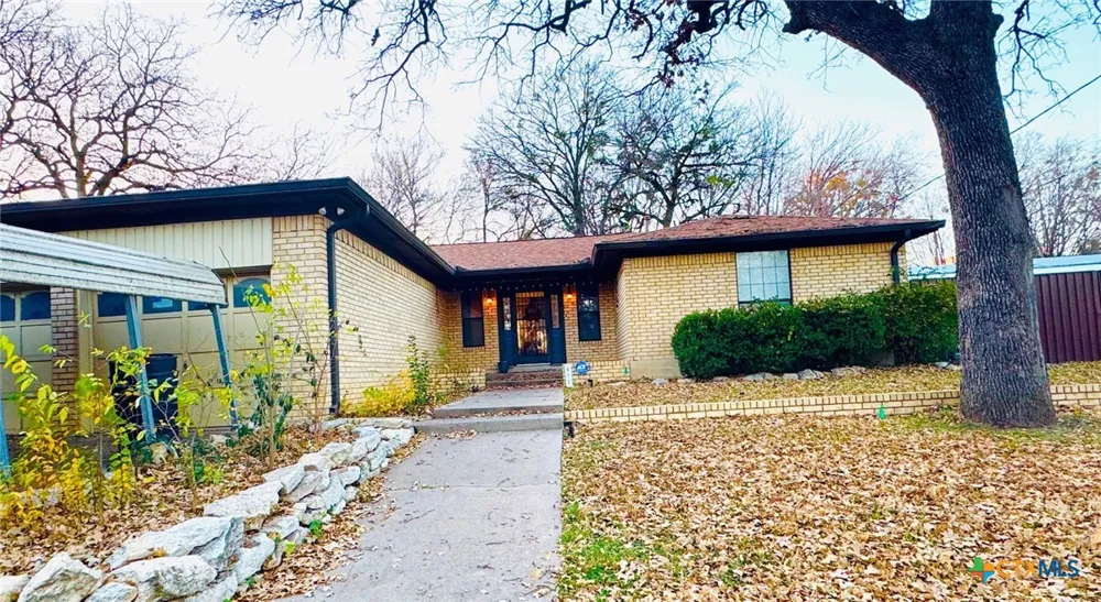 817 S Bell Street Hamilton, TX 76531