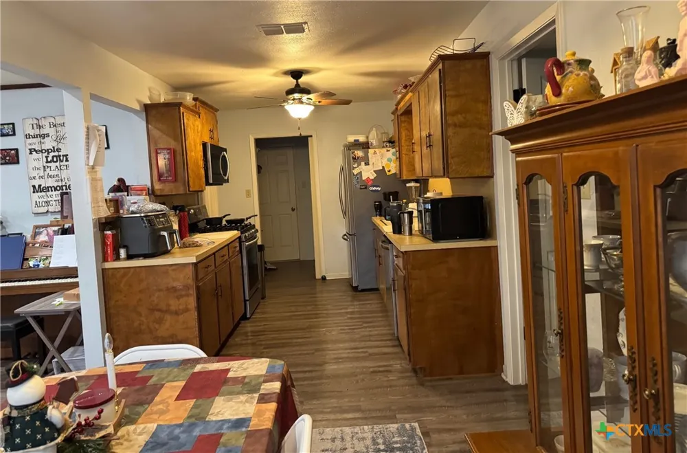 817 S Bell Street Hamilton, TX 76531