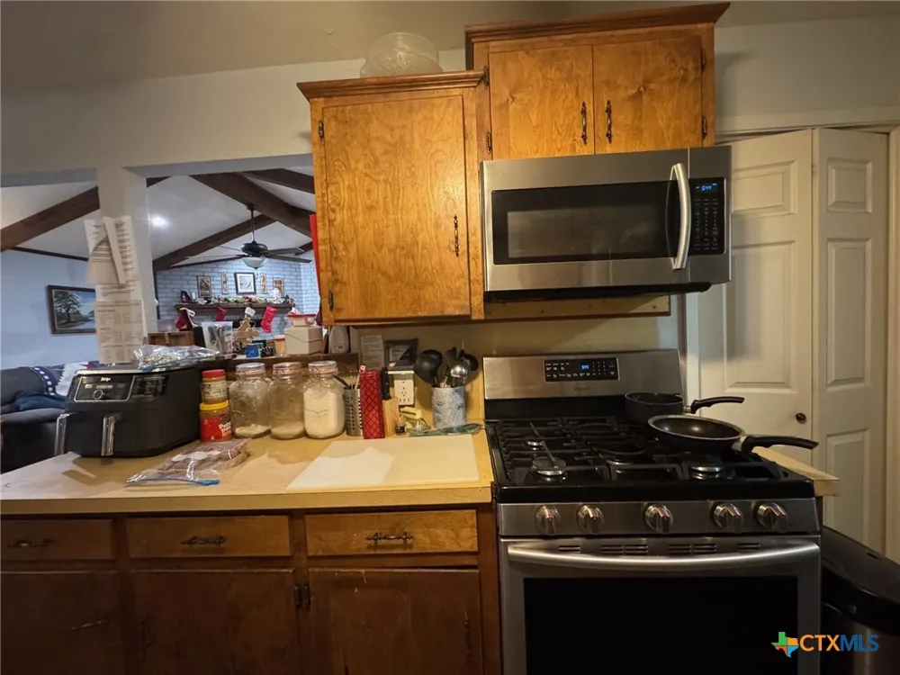 817 S Bell Street Hamilton, TX 76531