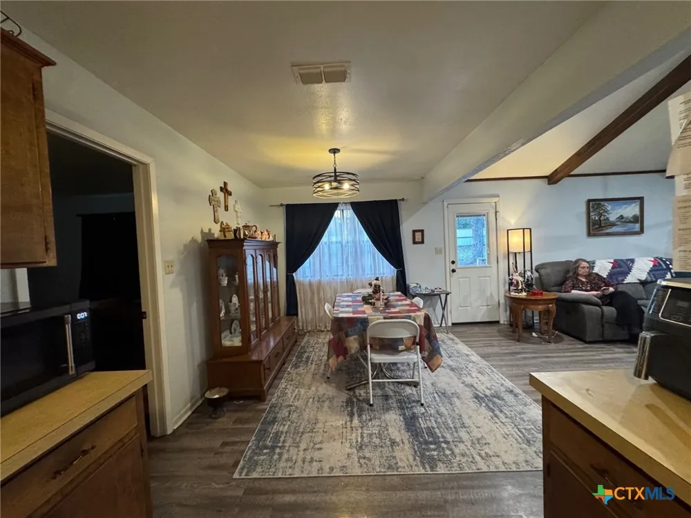 817 S Bell Street Hamilton, TX 76531