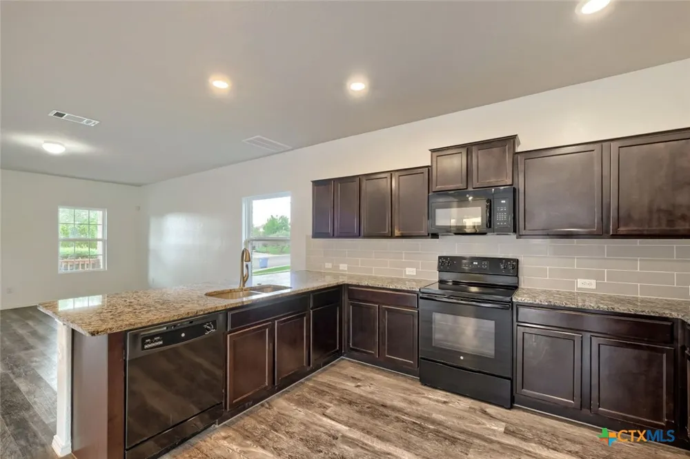 1818 Strawberry Field New Braunfels, TX 78130