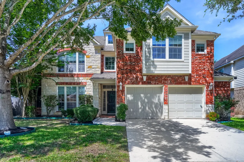 2985 Prairie Bluff Seguin, TX 78155