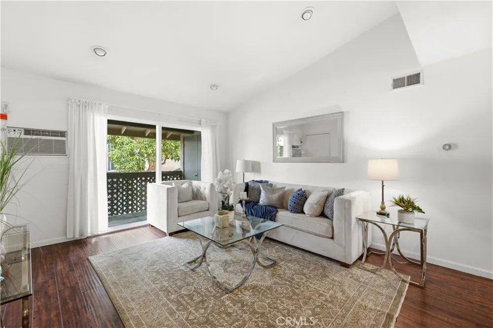 23292 Orange Avenue #6 Lake Forest, CA 92630