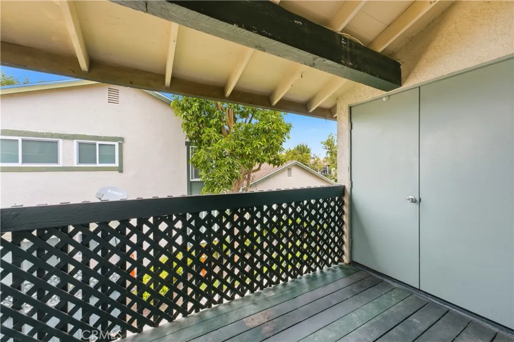 23292 Orange Avenue #6 Lake Forest, CA 92630