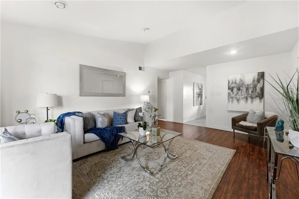 23292 Orange Avenue #6 Lake Forest, CA 92630