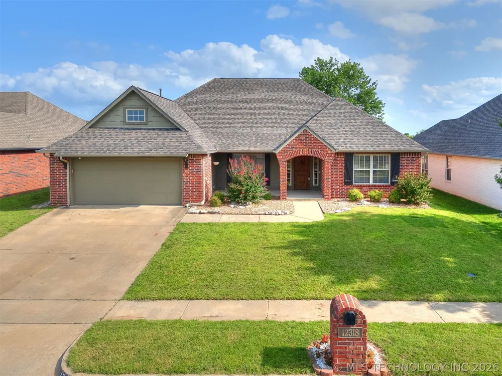 12318 E 69th Street Owasso, OK 74055