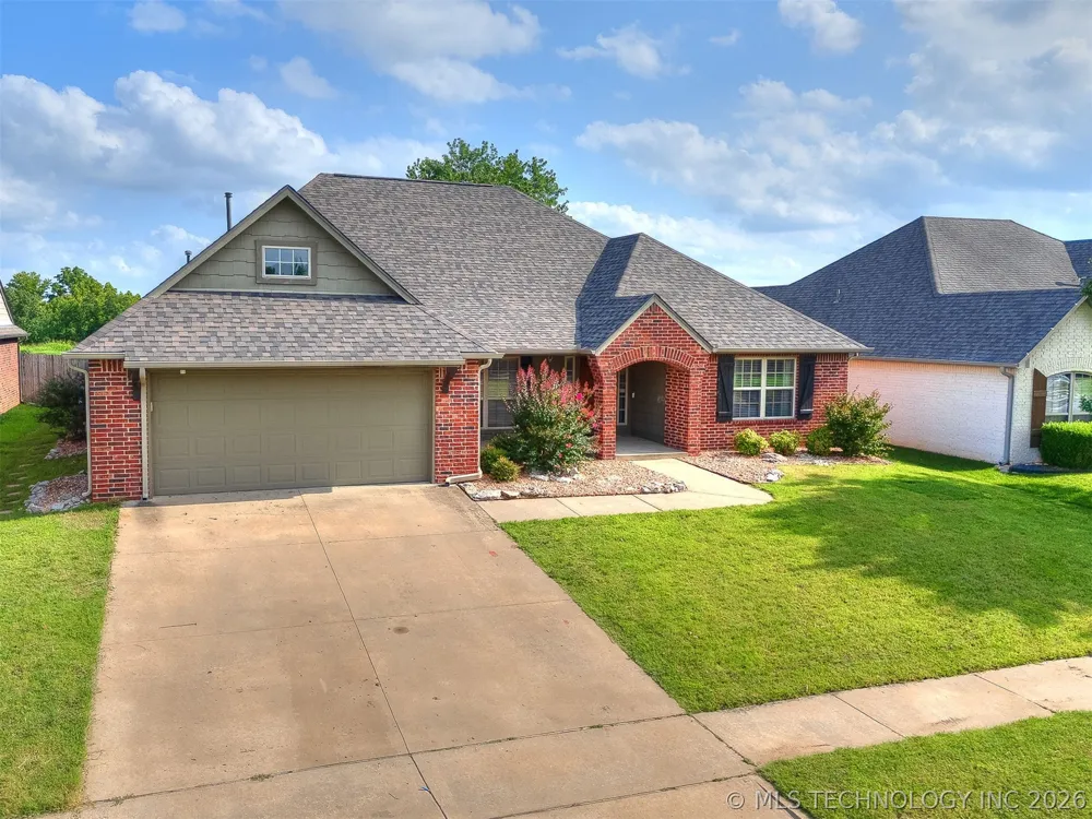 12318 E 69th Street Owasso, OK 74055
