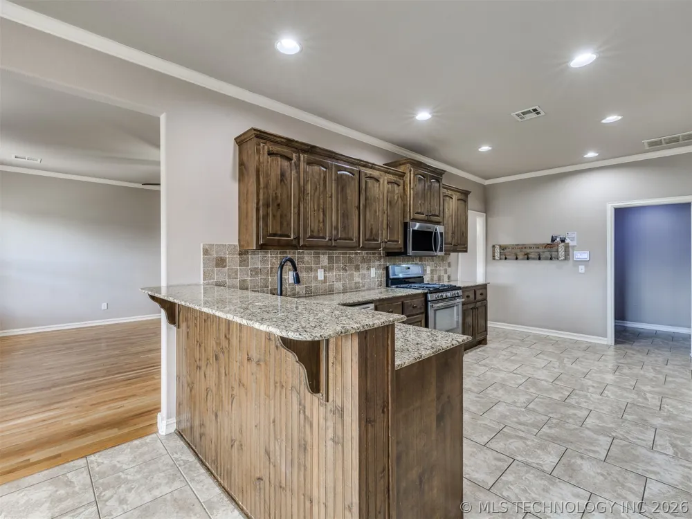 12318 E 69th Street Owasso, OK 74055