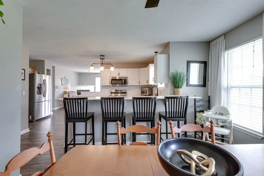 6003 Hill Cir Bon Aqua, TN 37025