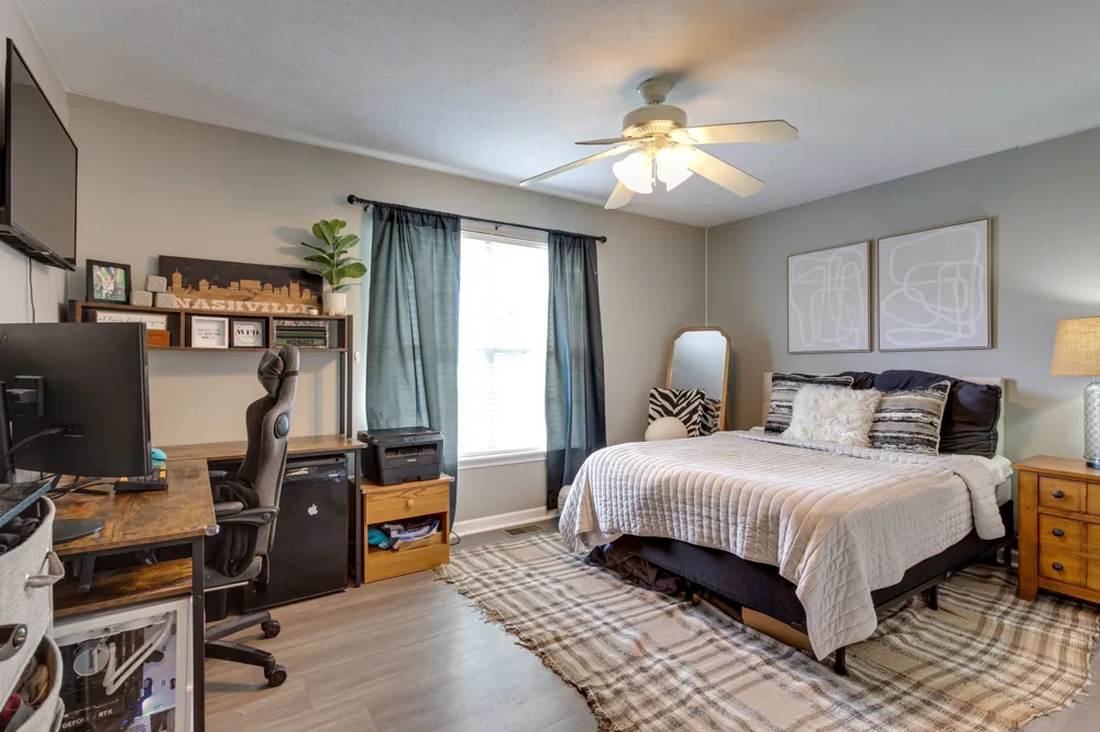 6003 Hill Cir Bon Aqua, TN 37025