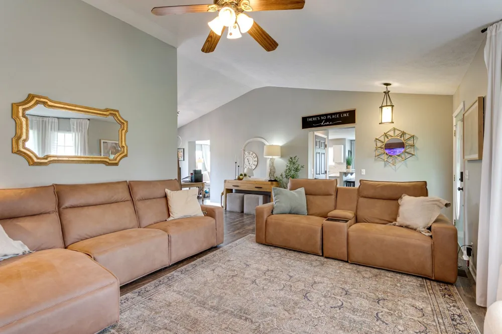 6003 Hill Cir Bon Aqua, TN 37025