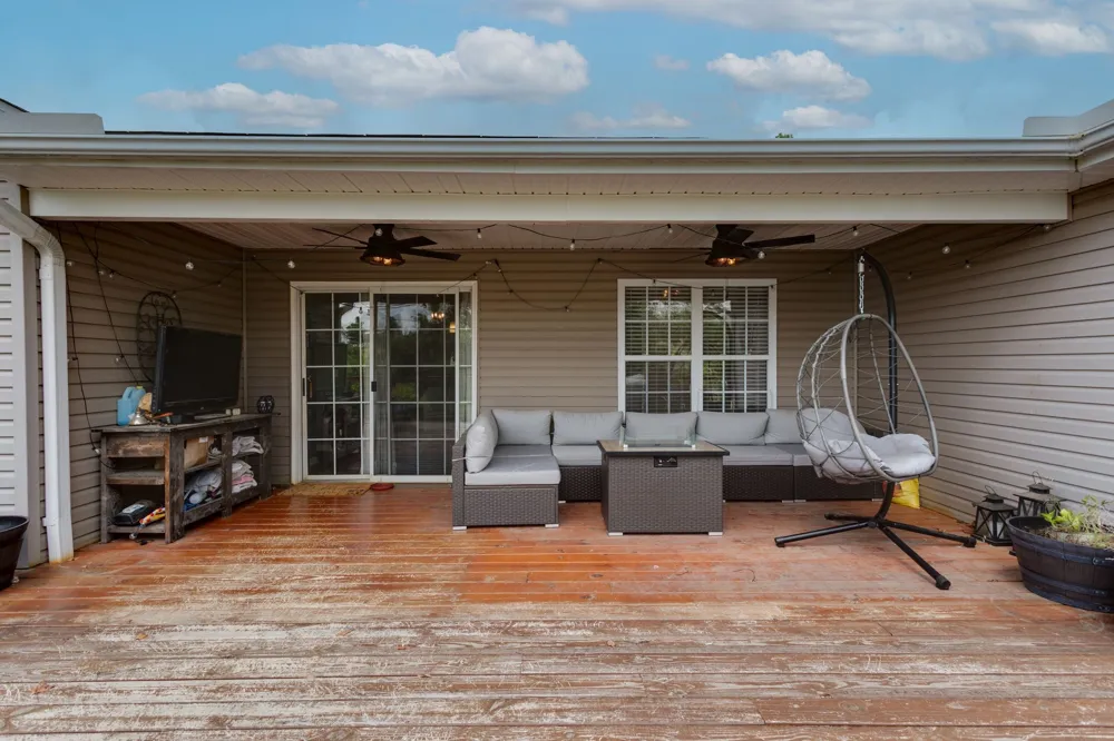 6003 Hill Cir Bon Aqua, TN 37025