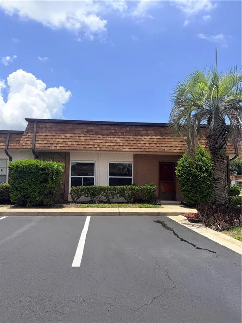 6050 CHESHAM DRIVE #5