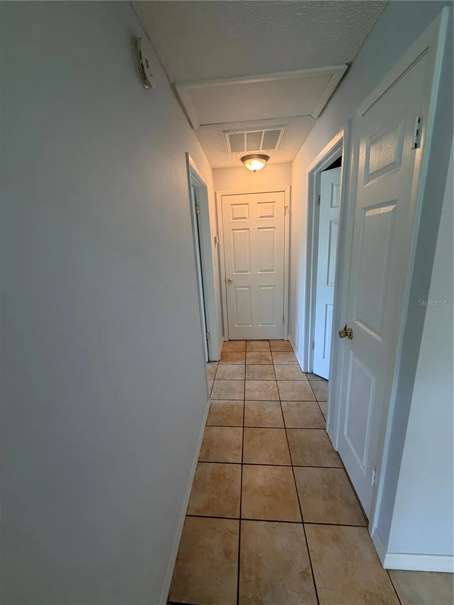 6050 CHESHAM DRIVE #5 New Port Richey, FL 34653