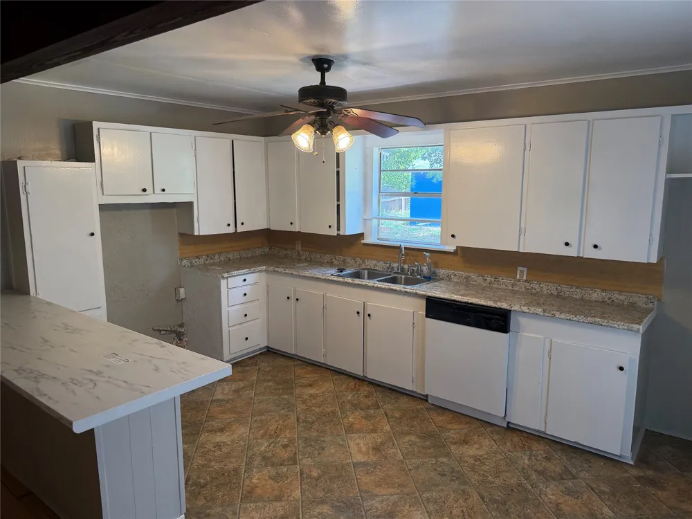 305 E Pliler Precise Road Longview, TX 75605