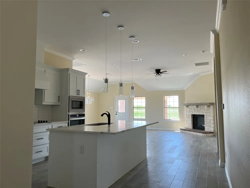 8008 County Road 1058 Rice, TX 75155