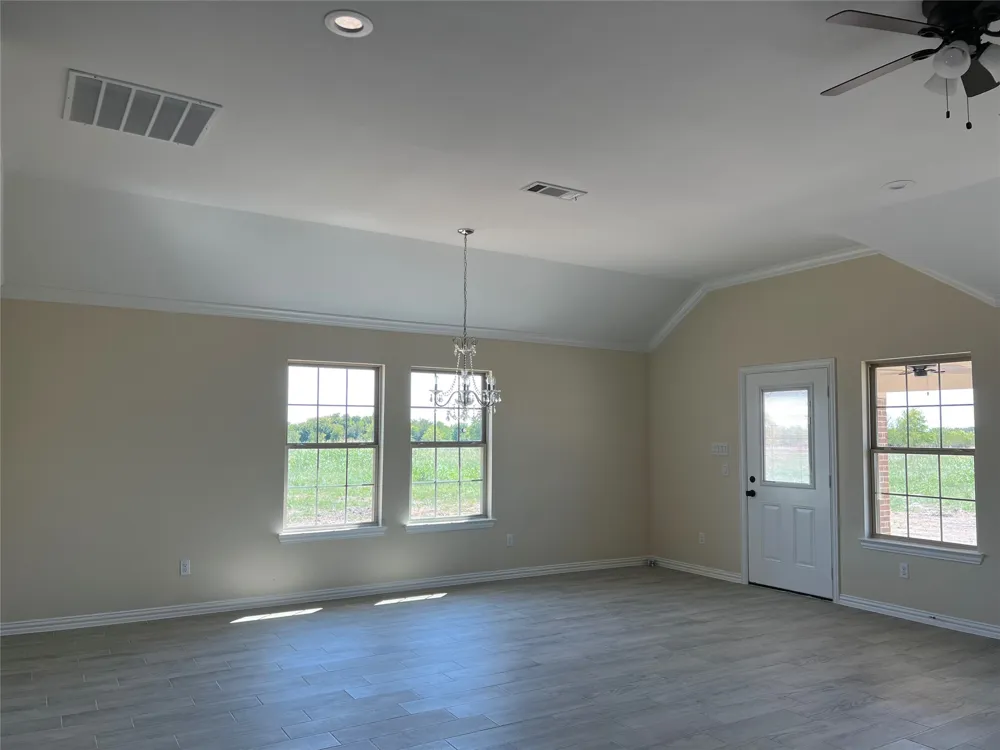 8008 County Road 1058 Rice, TX 75155