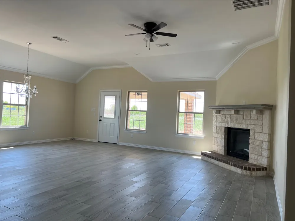 8008 County Road 1058 Rice, TX 75155