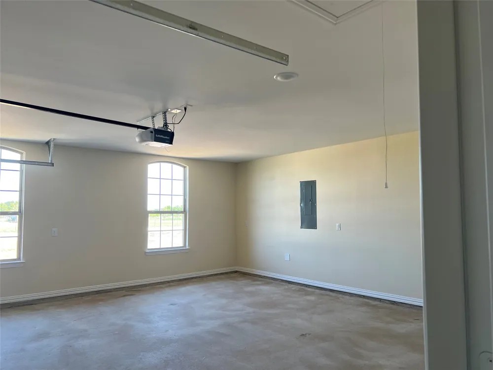 8008 County Road 1058 Rice, TX 75155