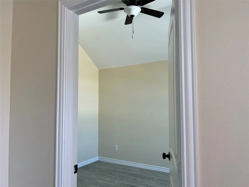 8008 County Road 1058 Rice, TX 75155