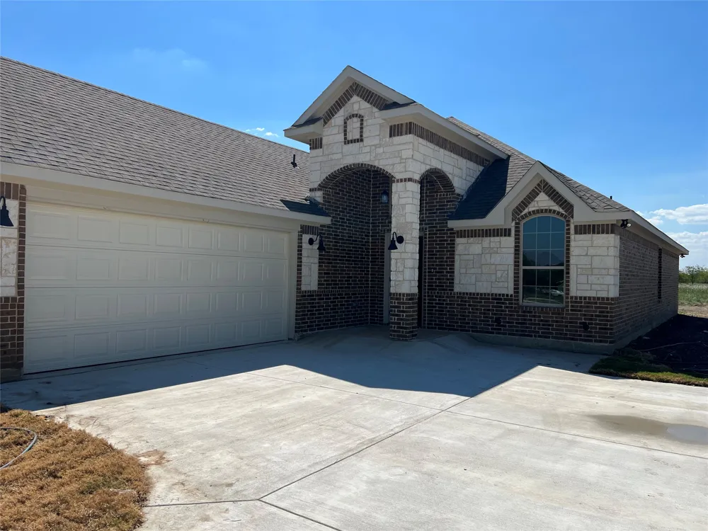 8008 County Road 1058 Rice, TX 75155