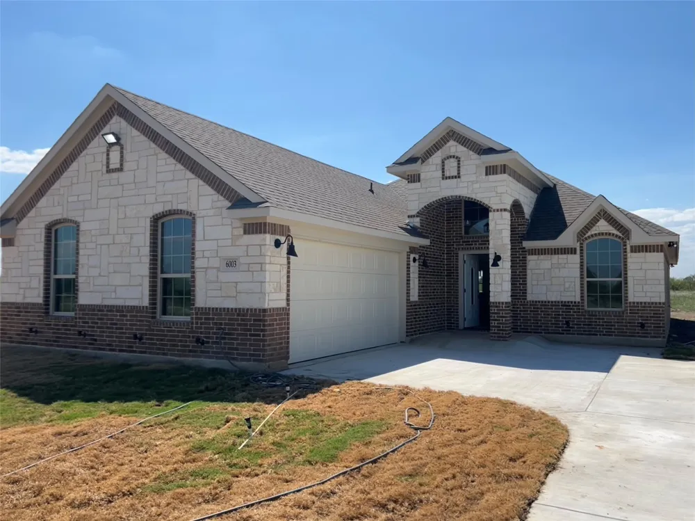8008 County Road 1058 Rice, TX 75155