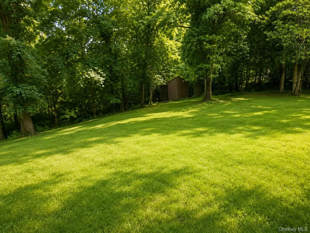 32 Valley Road Old Westbury, NY 11568