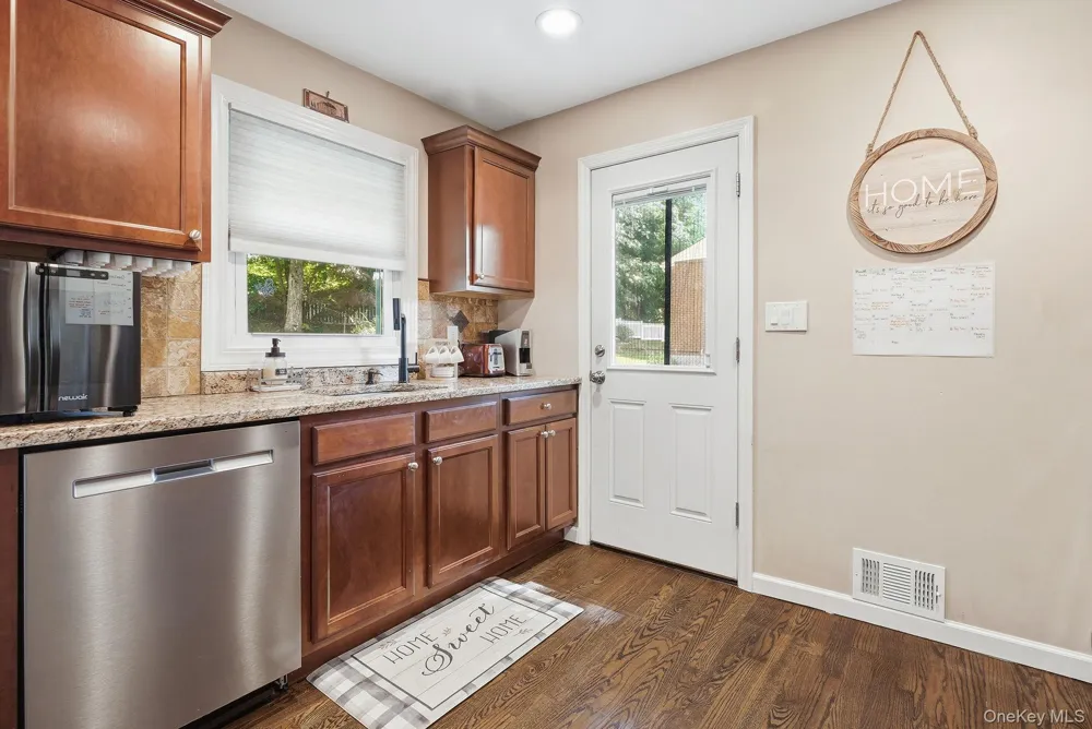 12 Logwynn Lane Cortlandt Manor, NY 10567