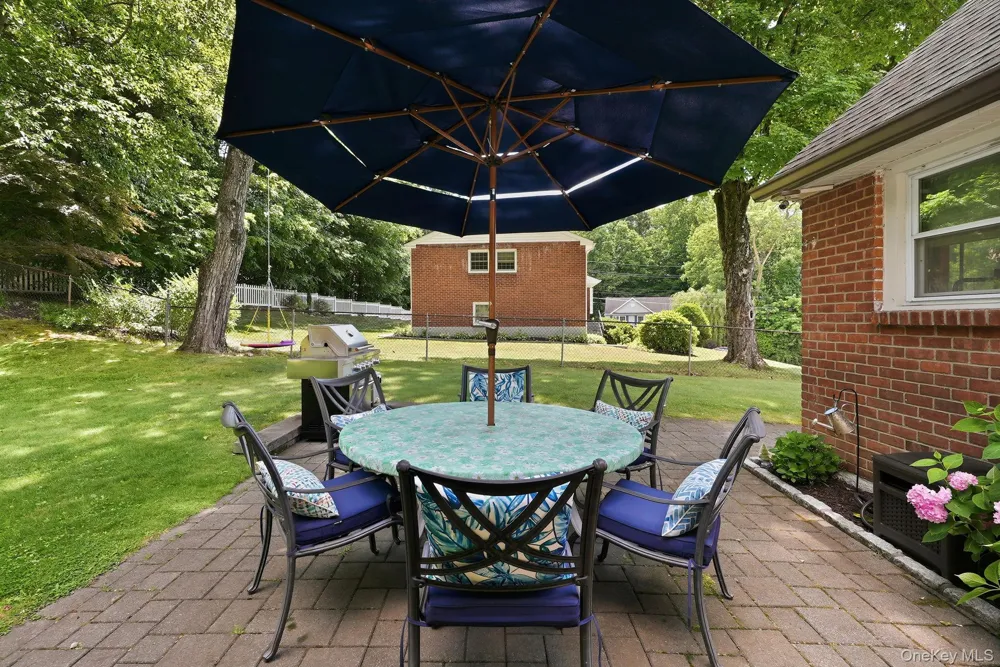 12 Logwynn Lane Cortlandt Manor, NY 10567