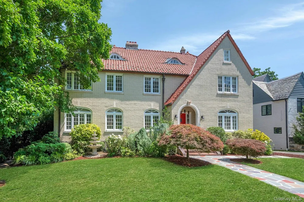 514 Esplanade Pelham, NY 10803