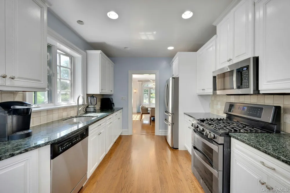 514 Esplanade Pelham, NY 10803