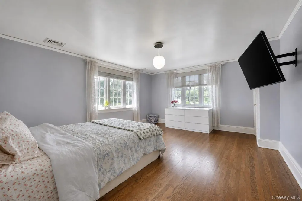 514 Esplanade Pelham, NY 10803
