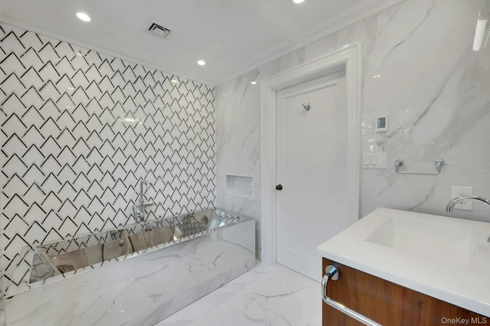 514 Esplanade Pelham, NY 10803