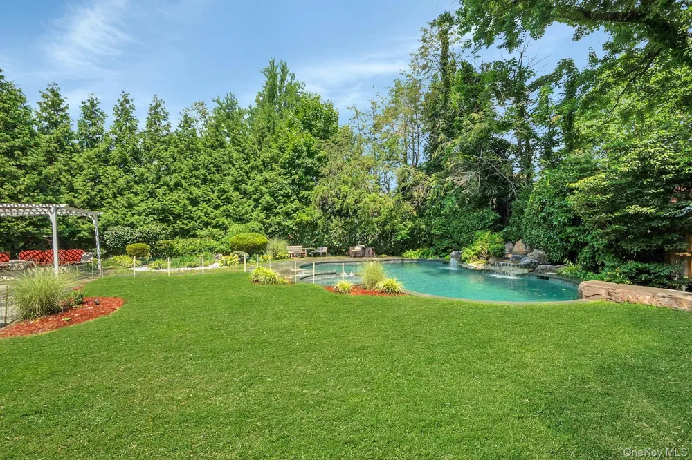 514 Esplanade Pelham, NY 10803