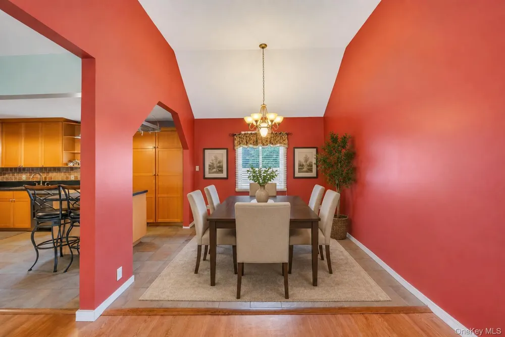 2 Briggs Street Hicksville, NY 11801