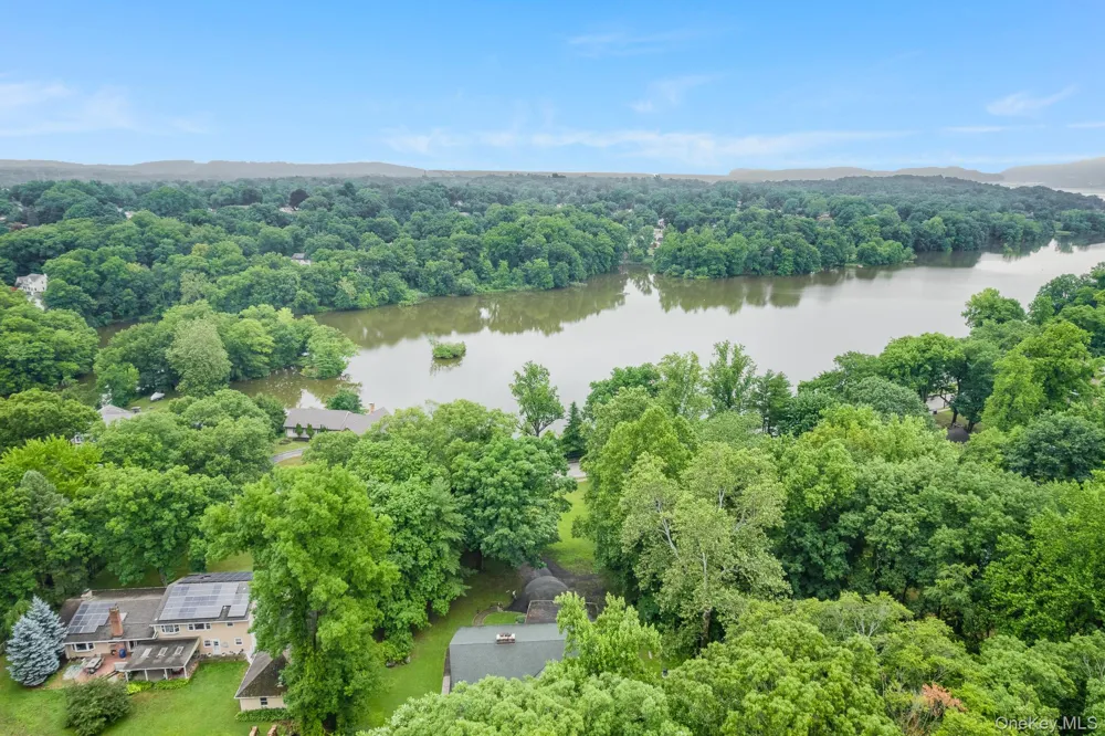142 Westchester Avenue Buchanan, NY 10511