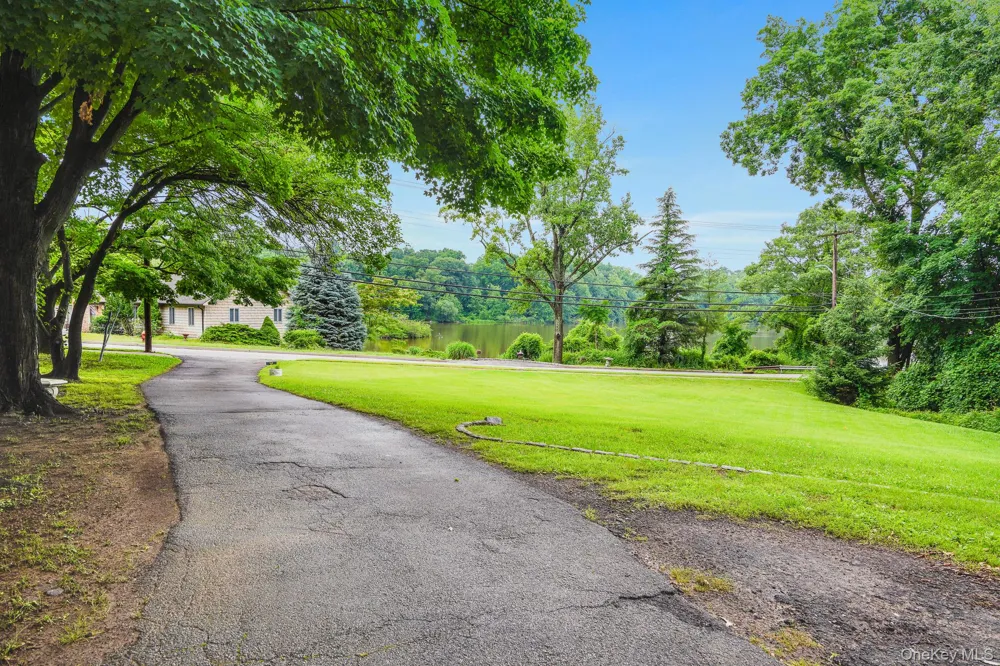 142 Westchester Avenue Buchanan, NY 10511
