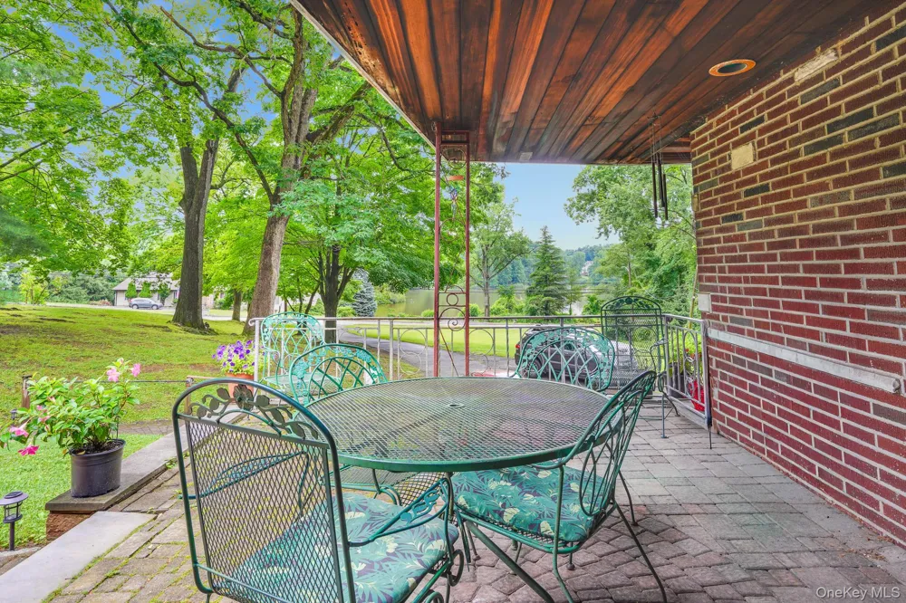 142 Westchester Avenue Buchanan, NY 10511