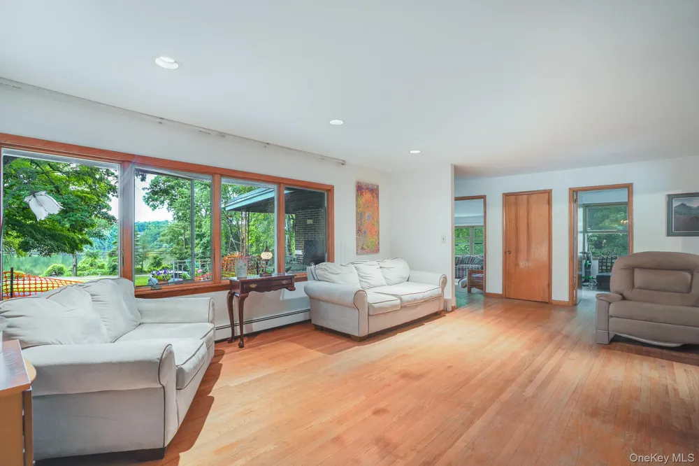 142 Westchester Avenue Buchanan, NY 10511