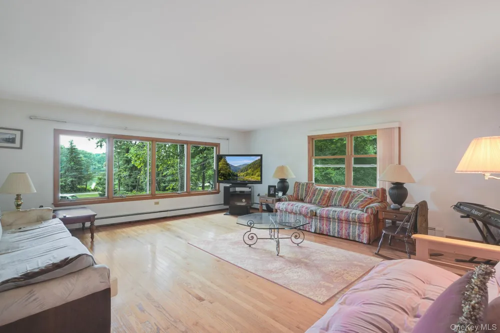 142 Westchester Avenue Buchanan, NY 10511