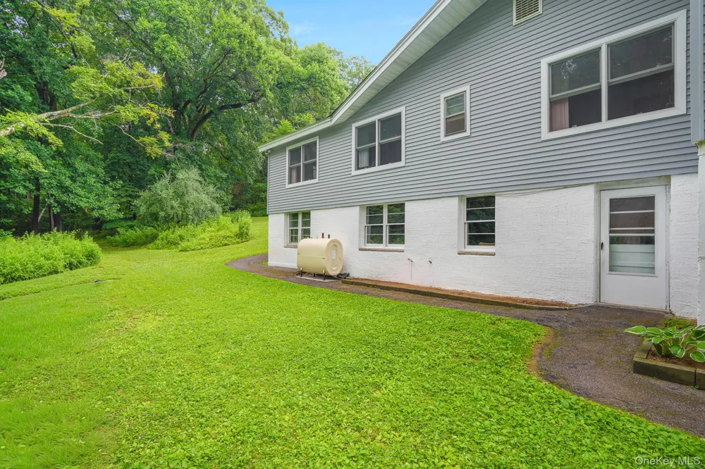 142 Westchester Avenue Buchanan, NY 10511