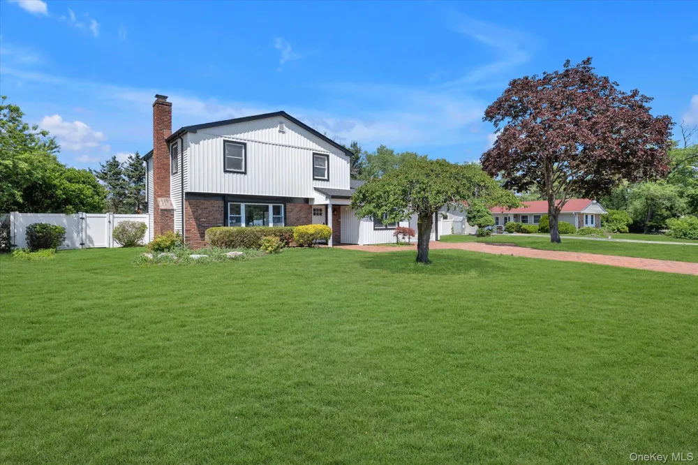 26 Malvern Lane Stony Brook, NY 11790
