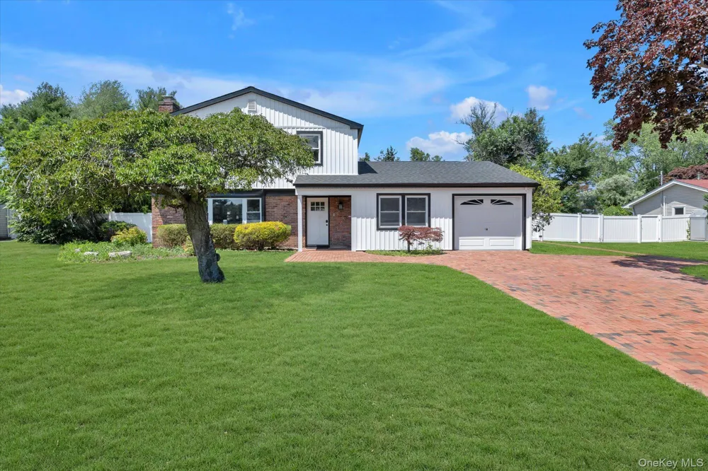26 Malvern Lane Stony Brook, NY 11790