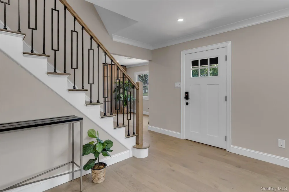 26 Malvern Lane Stony Brook, NY 11790