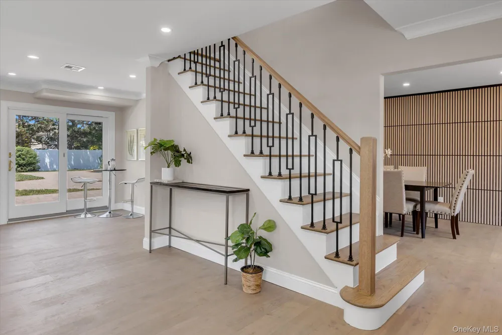 26 Malvern Lane Stony Brook, NY 11790