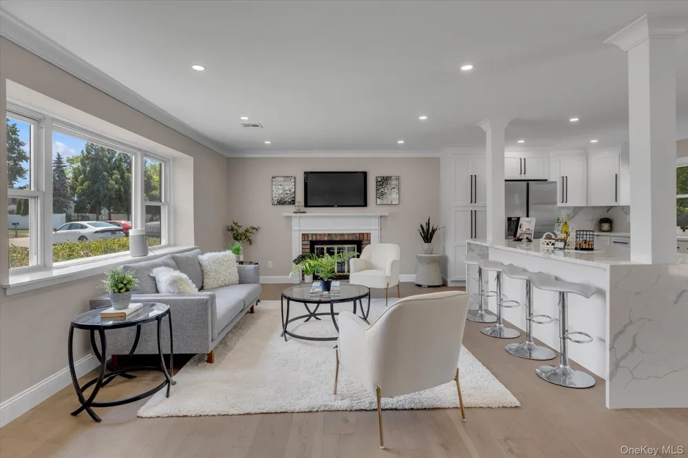 26 Malvern Lane Stony Brook, NY 11790