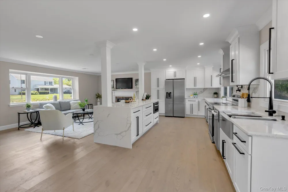 26 Malvern Lane Stony Brook, NY 11790
